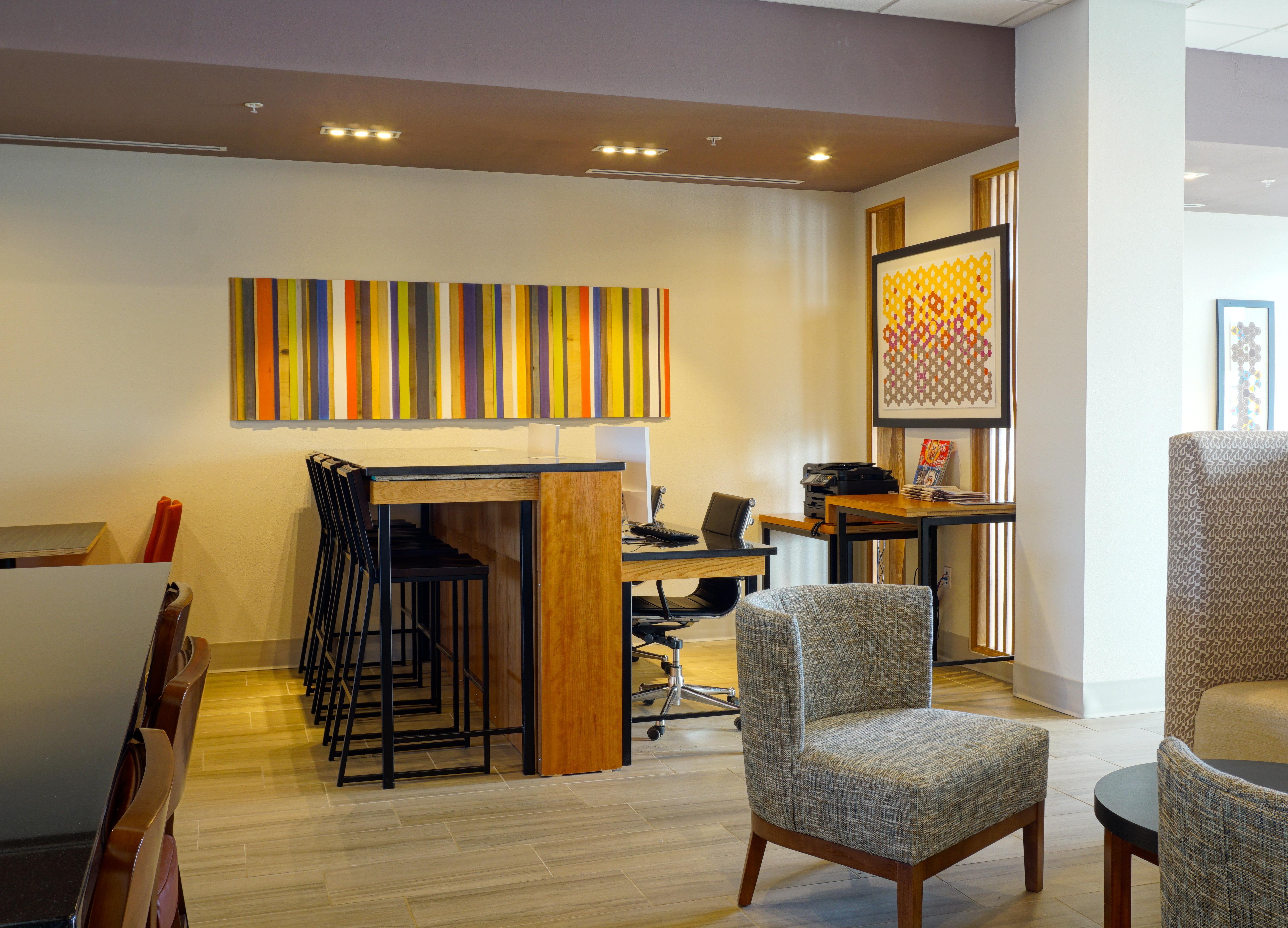 Holiday Inn Express & Suites Omaha - Millard Area By Ihg Exterior foto