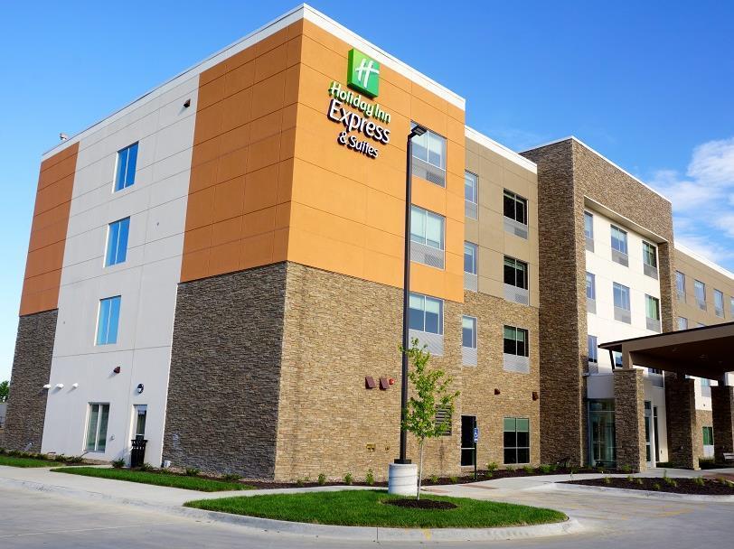 Holiday Inn Express & Suites Omaha - Millard Area By Ihg Exterior foto