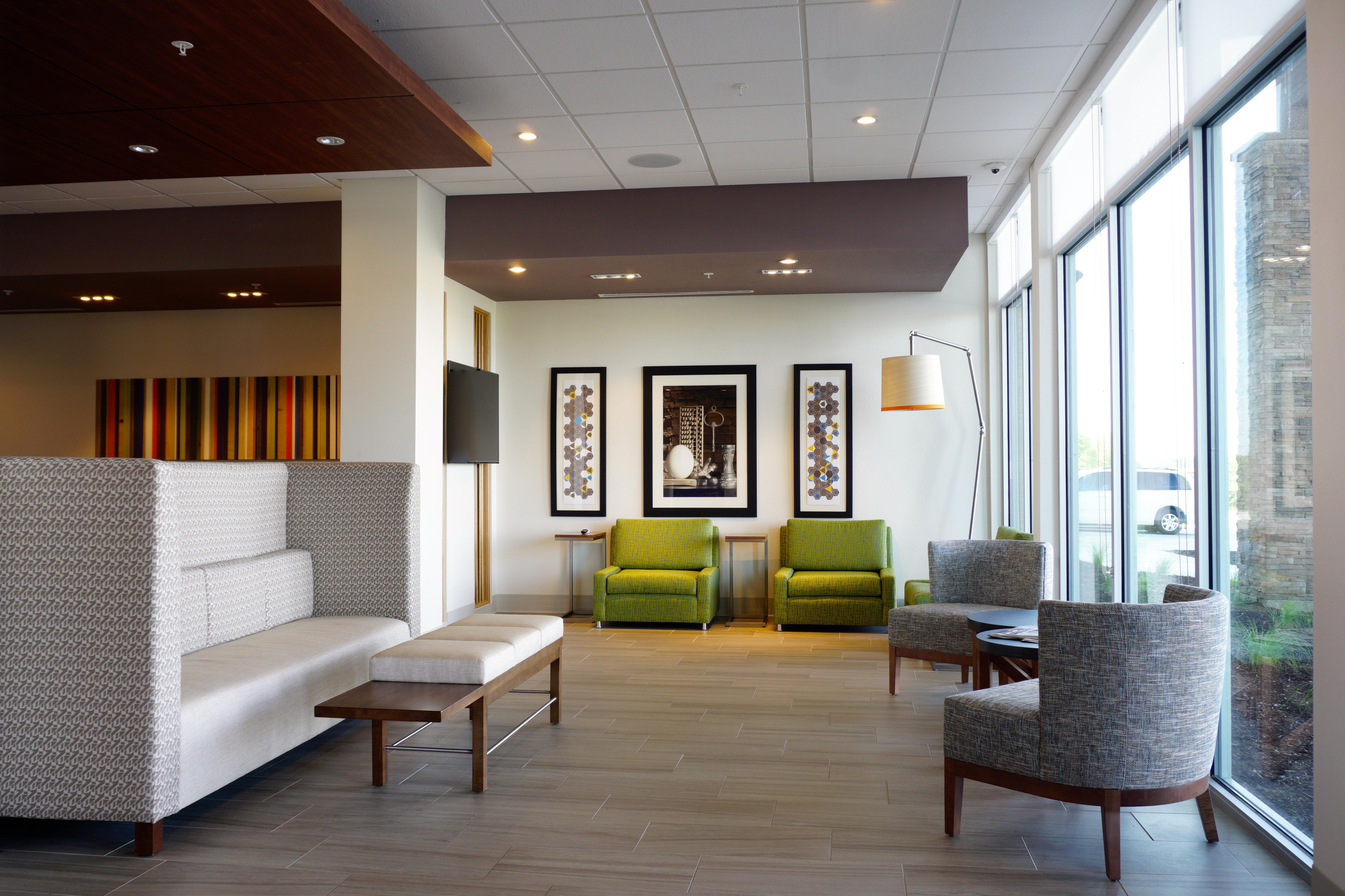 Holiday Inn Express & Suites Omaha - Millard Area By Ihg Exterior foto